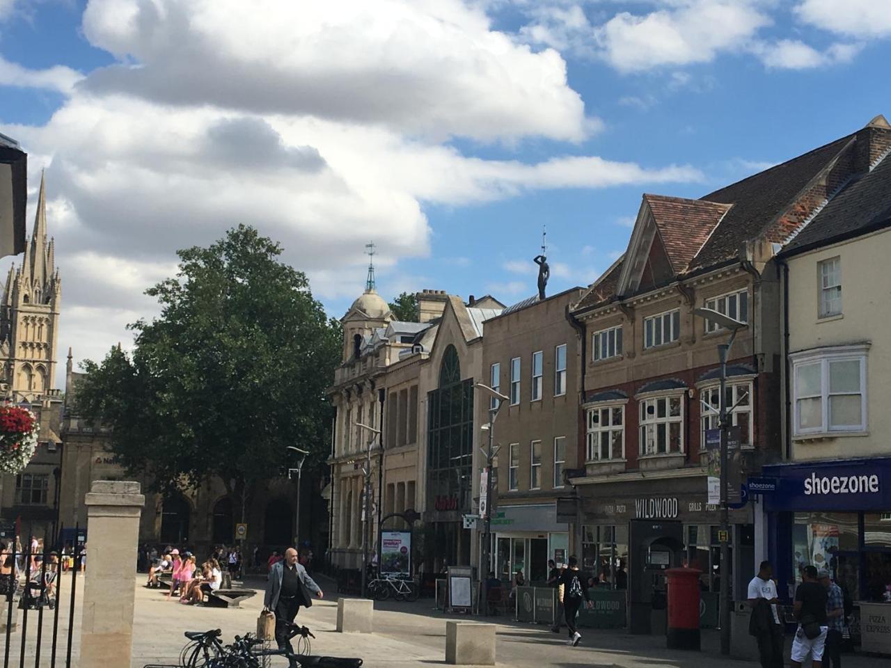 Fantastic Hampton Centre Stay Peterborough Extérieur photo